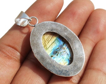 Natural Labradorite Pendant , Labradorite Gemstone Pandant