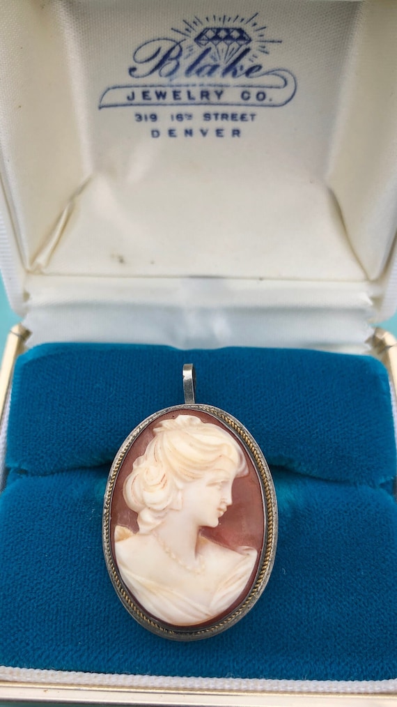 Beautiful Shell Cameo Brooch/Pendant, 900 Silver