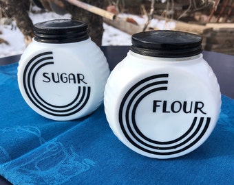 Par vintage de cocteleras Anchor Hocking Vitrock, decoración, patrón de círculos negros