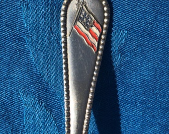 Cuchara de coleccionista del acorazado estadounidense Iowa, rara, con bandera estadounidense esmaltada.