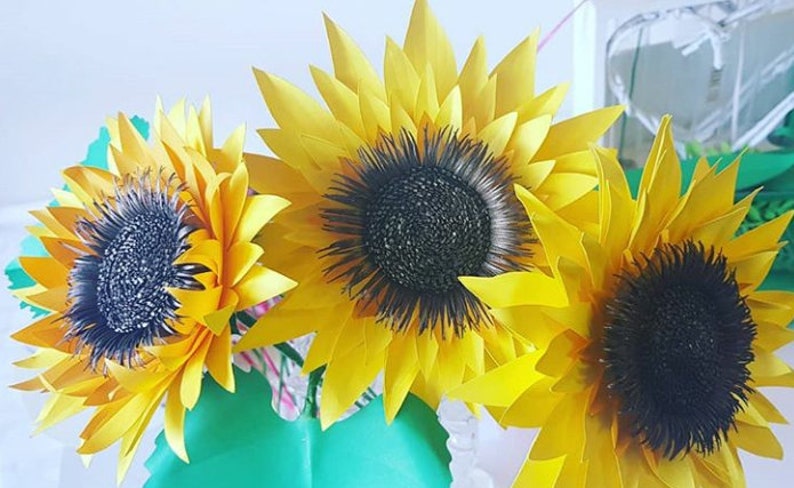 Free Free Giant Sunflower Svg 548 SVG PNG EPS DXF File