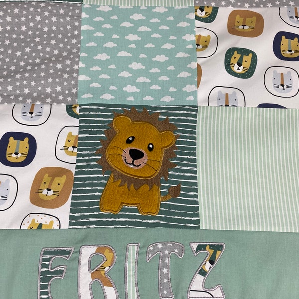 Couverture pour bébé / tapis de jeu lion *patchwork* KRD3008