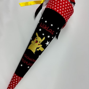 Cono escolar Pikachu de tela con cartón en blanco 70 cm NEU1901