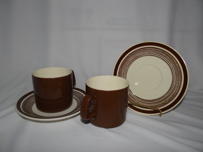 1970s Brown and Ivory Ceramic Coffee Pot Sugar with Lid Creamer 6 Cups and 7 Saucers Perfect condition!