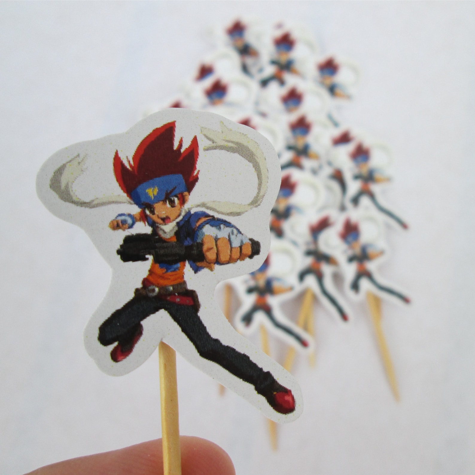DIY Print at Home Beyblade Party - Beyblade Cupcake Toppers - Cake ...