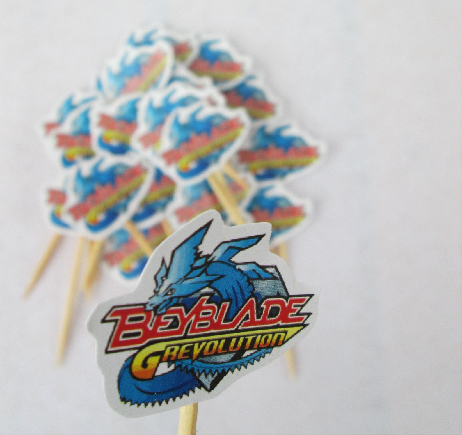 DIY Print at Home Beyblade Party - Beyblade Cupcake Toppers - Cake ...