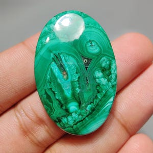 Malachite Gemstone, AAA+ Quality Semi-Precious Stone Perfect for Jewelry Making, Healing Purpose and Jewelry Crafting.