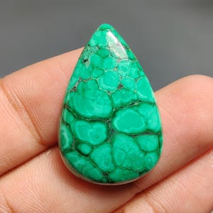 Malachite Gemstone, AAA+ Quality Semi-Precious Stone Perfect for Jewelry Making, Healing Purpose and Jewelry Crafting.