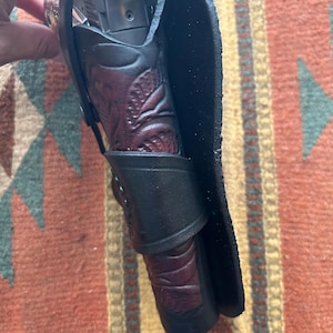 Western Läderhölster med Blommigt Skuggmönster Passar Colt Kimber Springfield Ruger RIA Modell 1911 bild 4