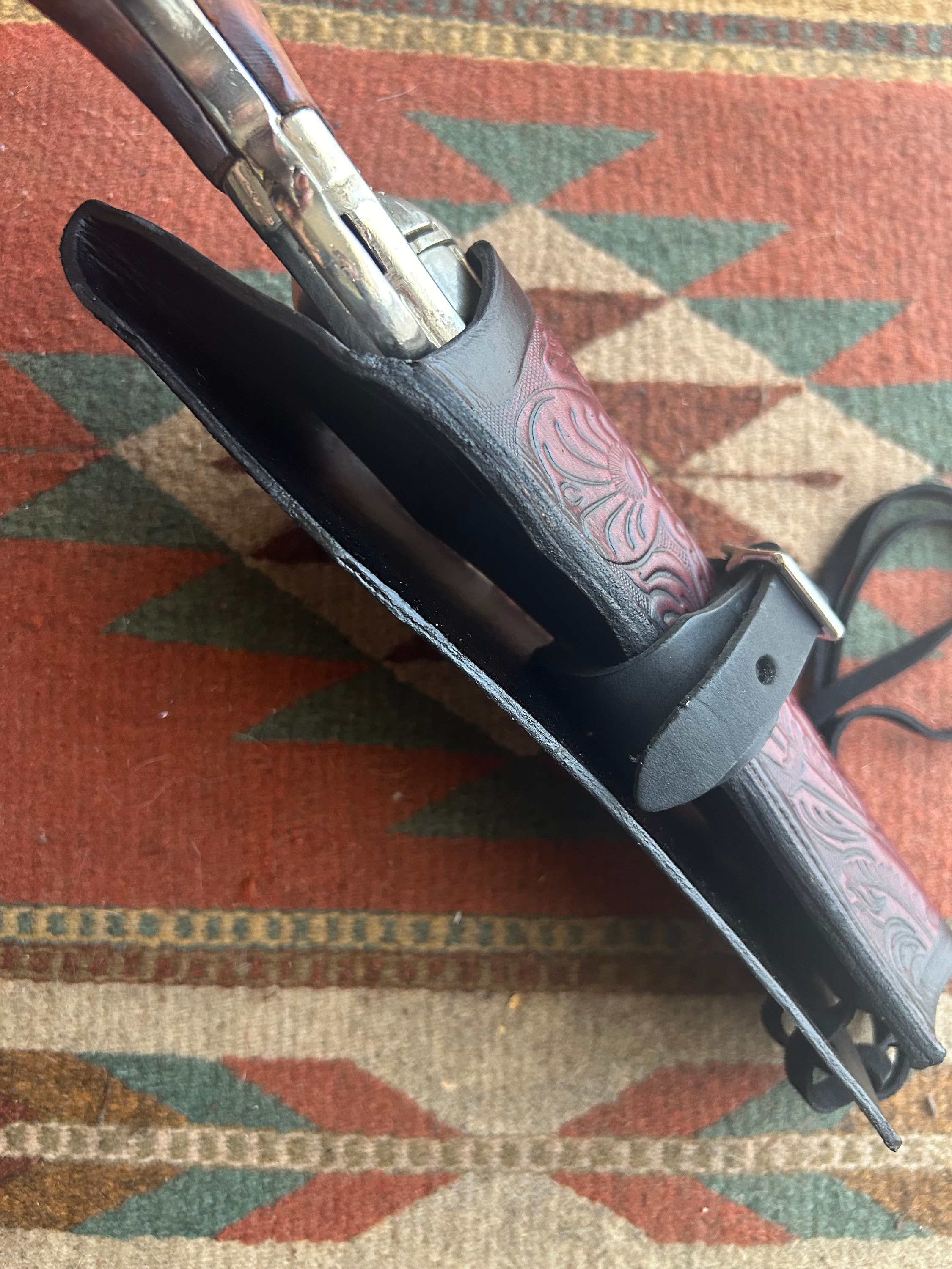 Cowboy Western Leather Cross Draw Fast Draw Holster Fits Colt SAA 1873 Uberti Cimarron Pietta Ruger Vaquero w Floral Scroll