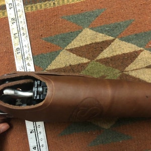 Kabura polowa z garbowanej skóry ze znakiem USA Najlepiej pasuje do: Ruger Blackhawk i Super BH, a także Ruger Old Army zdjęcie 2