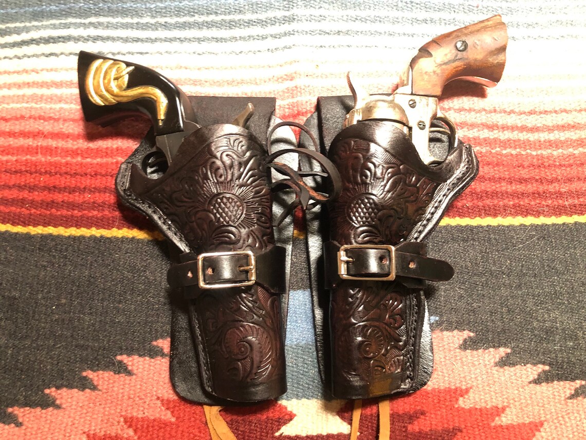 Western Matching Left & Right Hand Drop Holsters Fits Colt SAA Ruger ...