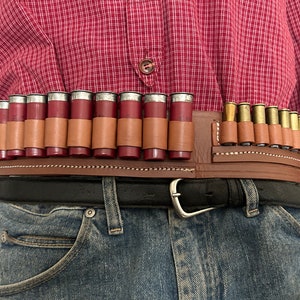 ウエスタンレザーコンボベルト、22 38/357 または 45Cal カートリッジと 12 ゲージ 20Ga または .410 シェルを収納可能