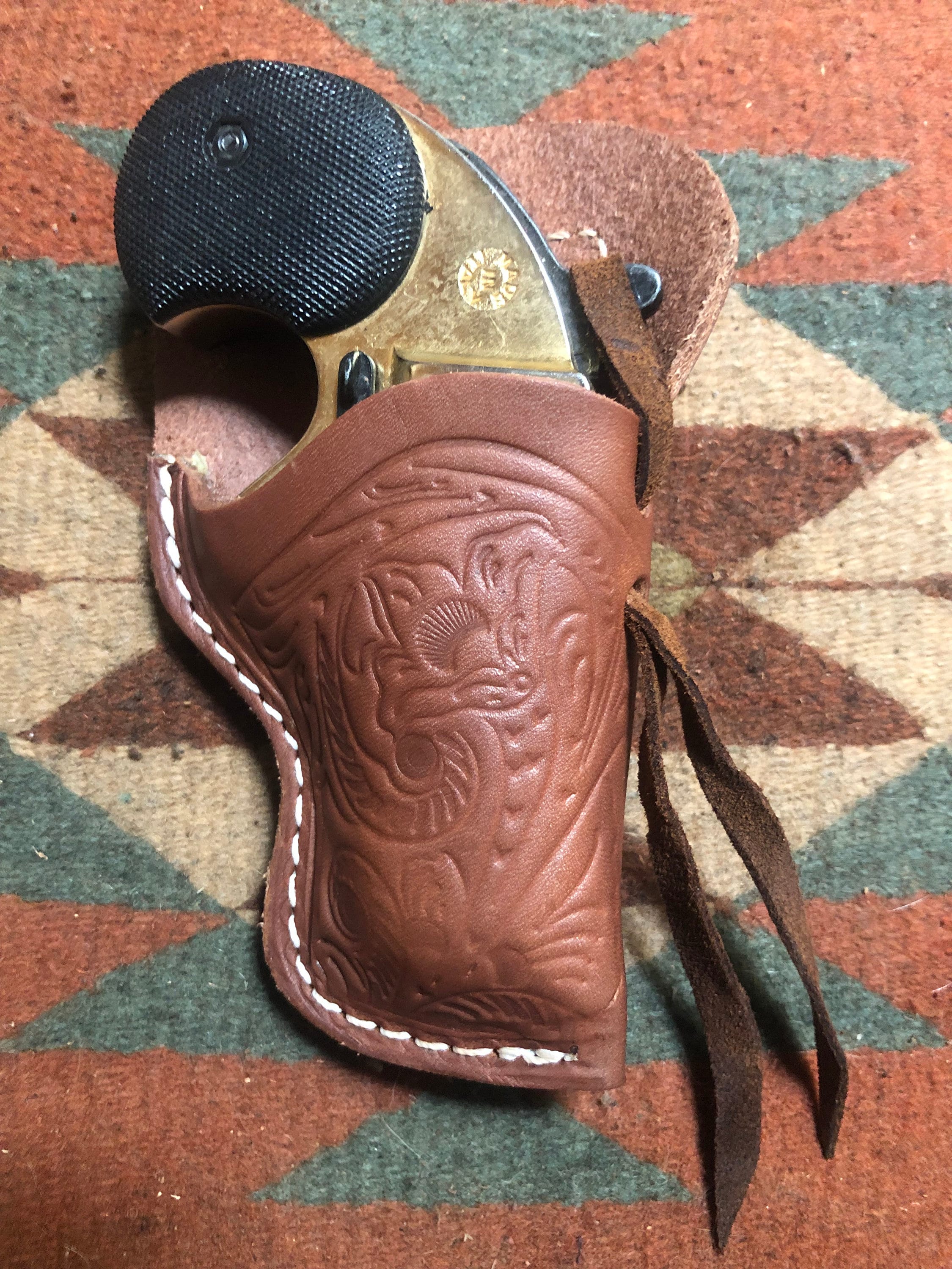 Derringer belt buckle clearance holster