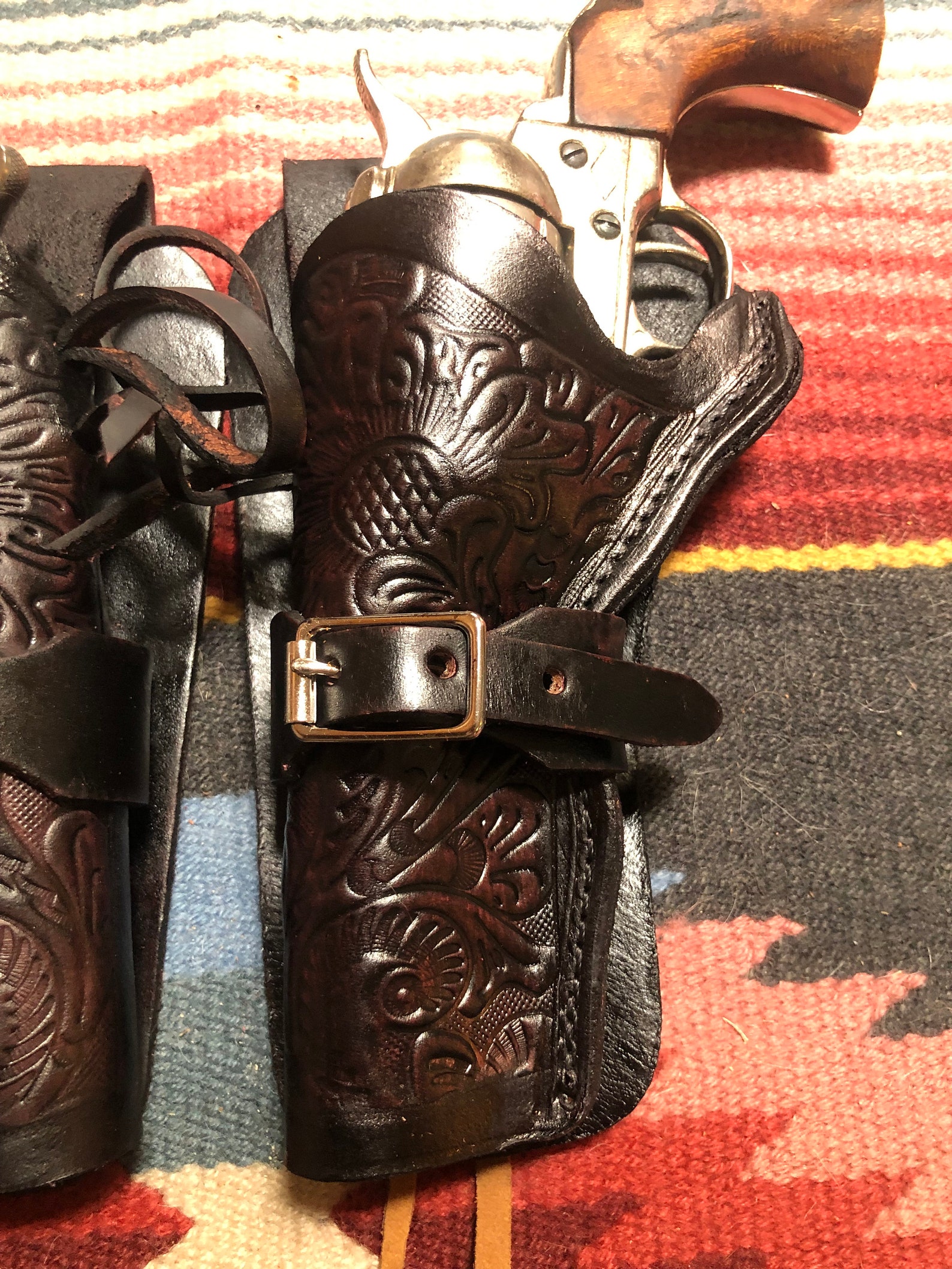 Western Matching Left & Right Hand Drop Holsters Fits Colt SAA Ruger ...