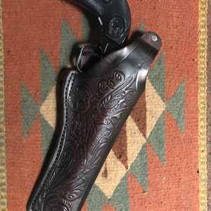 Leder-Feldholster für Ruger Single Six & Ten Colt SAA Uberti Stallion EMF Pietta 1873 22 5,5 &quot;Lauf mit floraler Schriftrolle