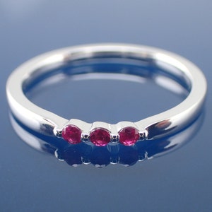 3 Stone Ruby Ring 1.5mm, Ruby Wedding Band, 14k Gold Ruby Anniversary Ring, July Birthstone Ring, Valentinus&#39;s Day Gift
