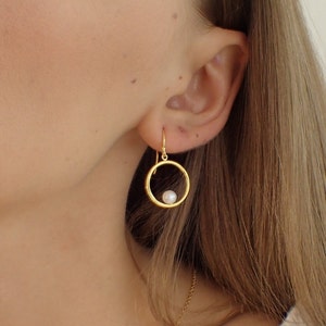 Pearl Hoop Earrings, Sterling Silver Circle Drop Earrings, Dainty Dangle Earrings, Summer Earring, Everyday Minimal Earring