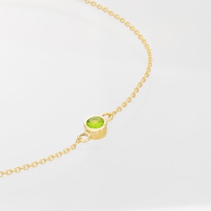 Solitaire Peridot Bracelet, 18k Gold Bezel Set Bracelet Gift for Her, Bridesmaid Gift, 4mm Minimalist Bracelet