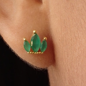 Emerald Crown Stud Earrings, May Birthstones, Sterling Silver Marquise Earrings, Cartilage Piercing, Tiara Minimalist Studs