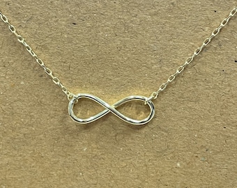 Colar do Infinito, Colar do Infinito em Ouro 18K, Presente Ideal para Ela, Pingente do Infinito