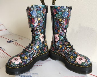 Dr. Martens Wanderlust Jagger US 9 floral boots platform quad aggy britain xl 1b60 dolls kill 1420 jadon shoes harley quinn aggy tall goth