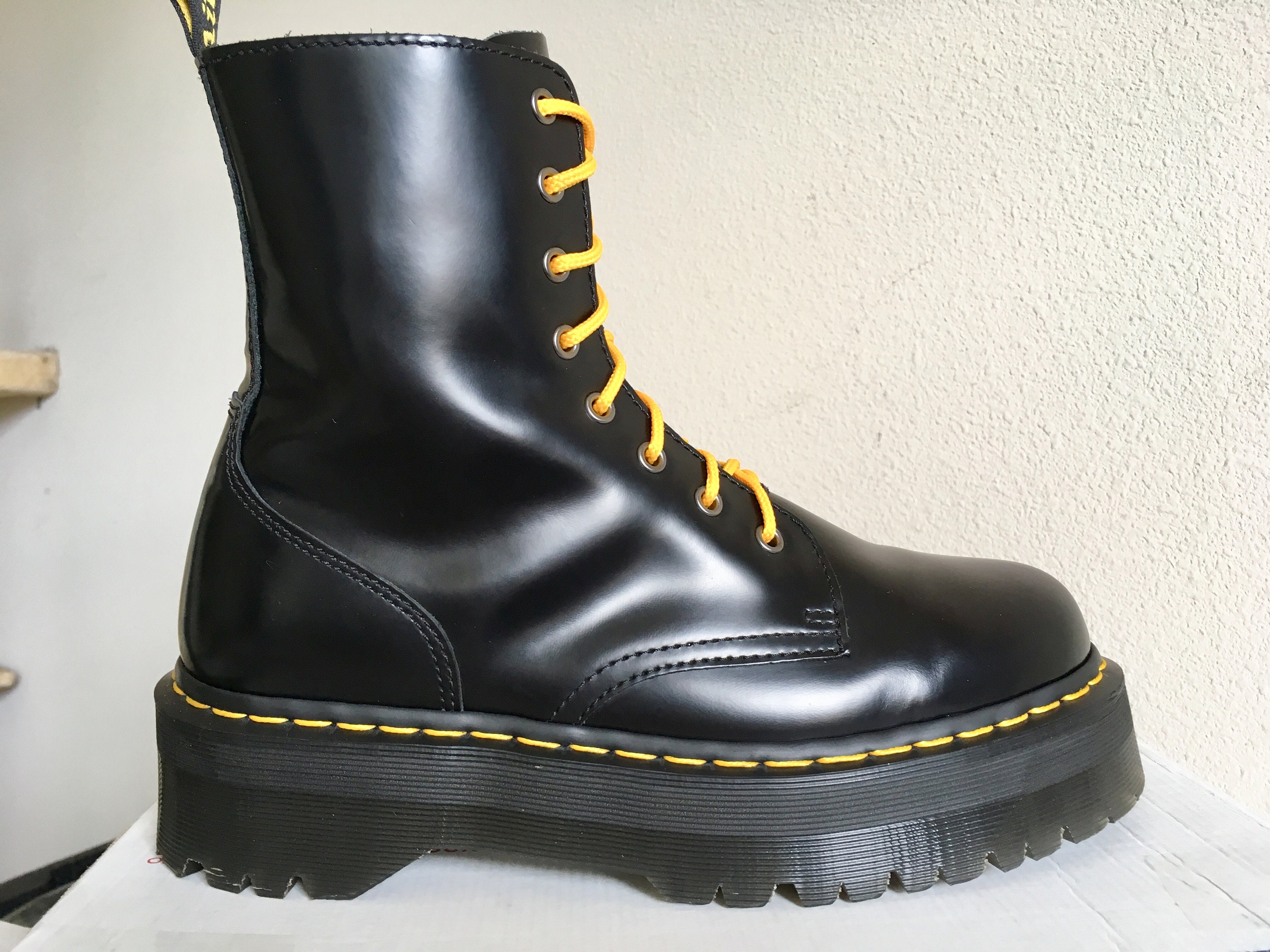 dr martens crazy bomb