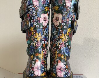 Dr. Martens Wanderlust Jagger US 9 Floral Boots Platform Quad Aggy Britain Xl 1b60 Dolls Kill 1420 Jadon Shoes Harley Quinn Aggy Tall Goth Etsy Canada