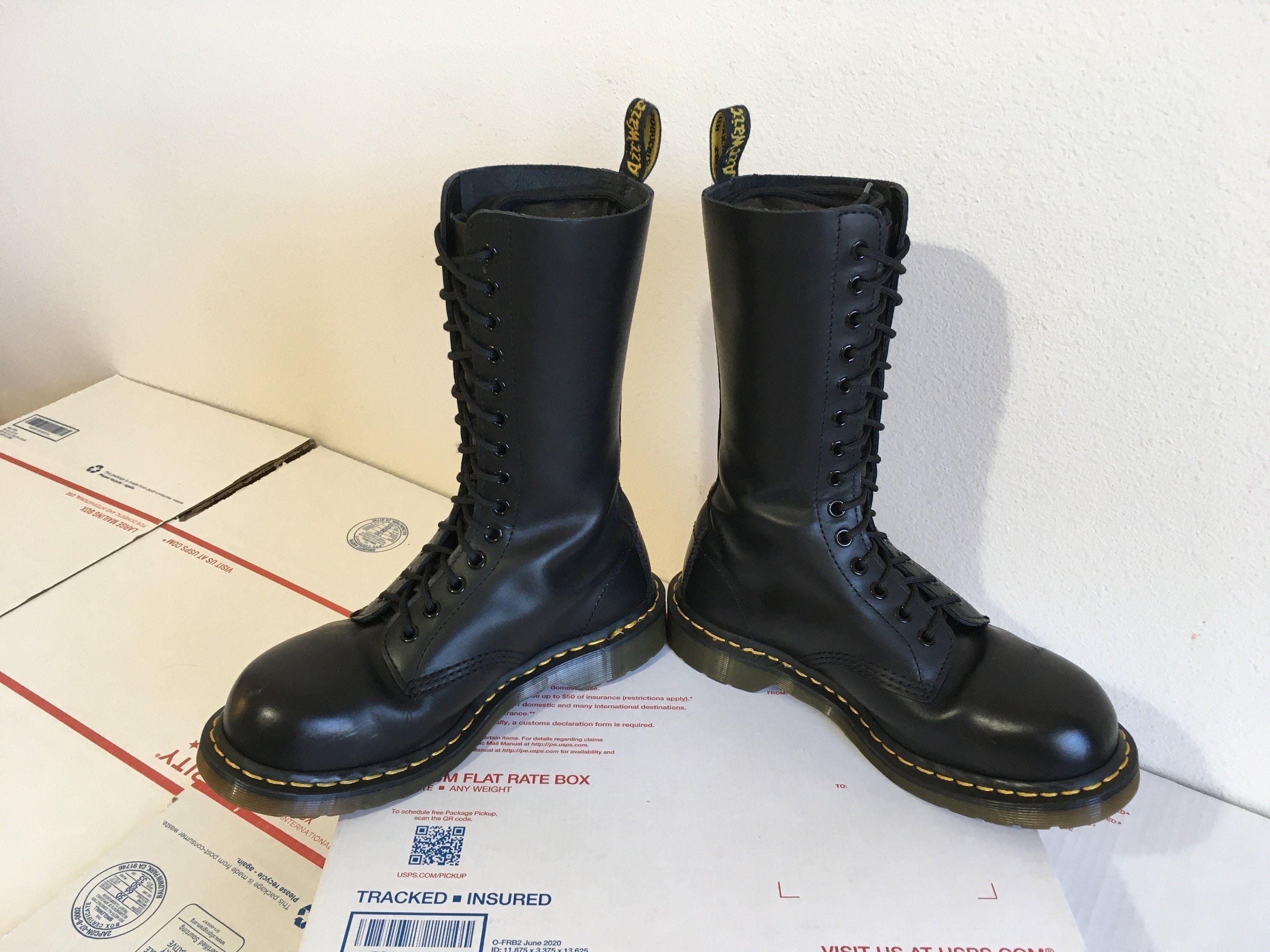 Dr Martens Steel Toe 14-eye Women US 9.5 Boots 1940 shoes oi - Etsy  Nederland