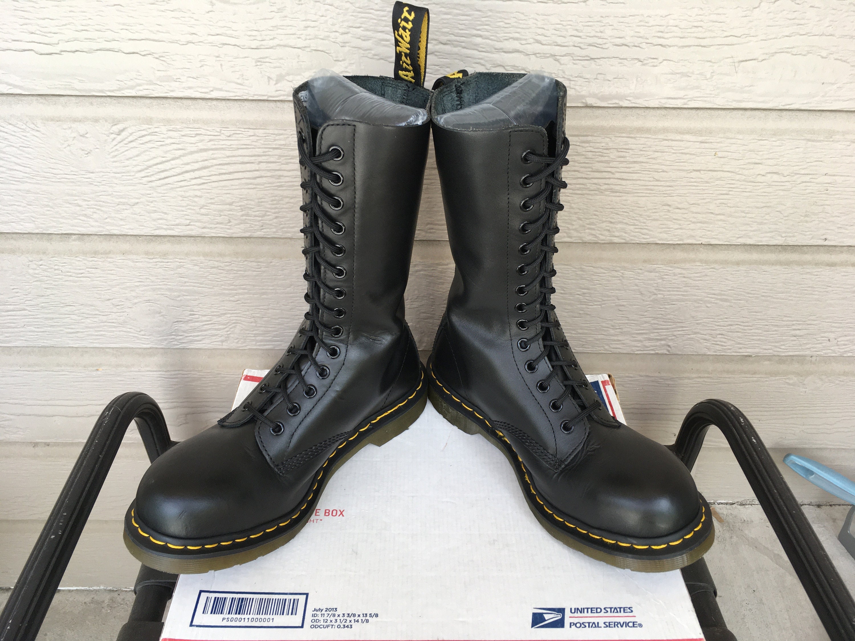 doc martens 14 eye