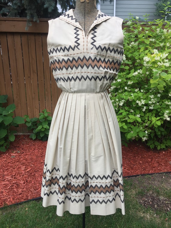 Carlye 1950's Beige Dress