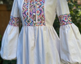 Vestido bordado eduardiano joven de los años 70, vintage, talla XS