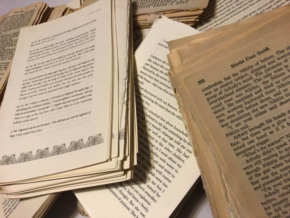 1500 + Pages de livres individuels. Très belle patine. Technique mixte. Approvisionnement en papier. Papier vintage. Collage. Matière première. Très bel état. En origami 1500 + Pages de livres Technique individuels. Très belle patine. Technique livres mixte. Approvisionnement en papier. Papier vintage. Collage. Matière première. Très bel état. En origami 2a66cf