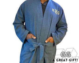 Personalized Navy Waffle Bathrobe for Men – Custom Embroidered Robe for Him