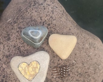 3 hearts made of natural stone