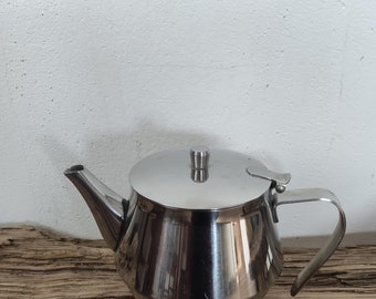 Vintage tea / coffee pot stainless steel