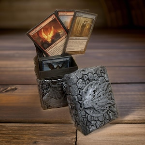 Caja de barajas de hombre lobo Commander / The Bonnie Box