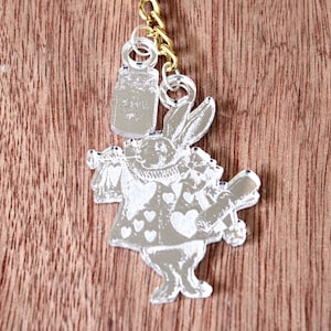 Porte-clé Alice au pays des merveilles, Le lapin blanc, accéssoire de sac, objet de collection.