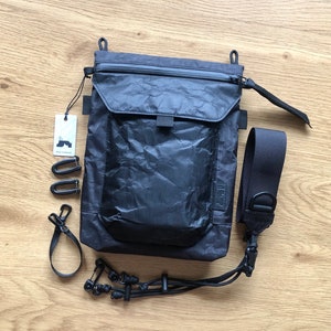Sac à bandoulière, sac messager, techwear, sacoche, sac EDC, sac pour appareil photo, sac pour téléphone, sac pour iPad, Xpac, étui pour téléphone, étui pour iPad, fermoir magnétique