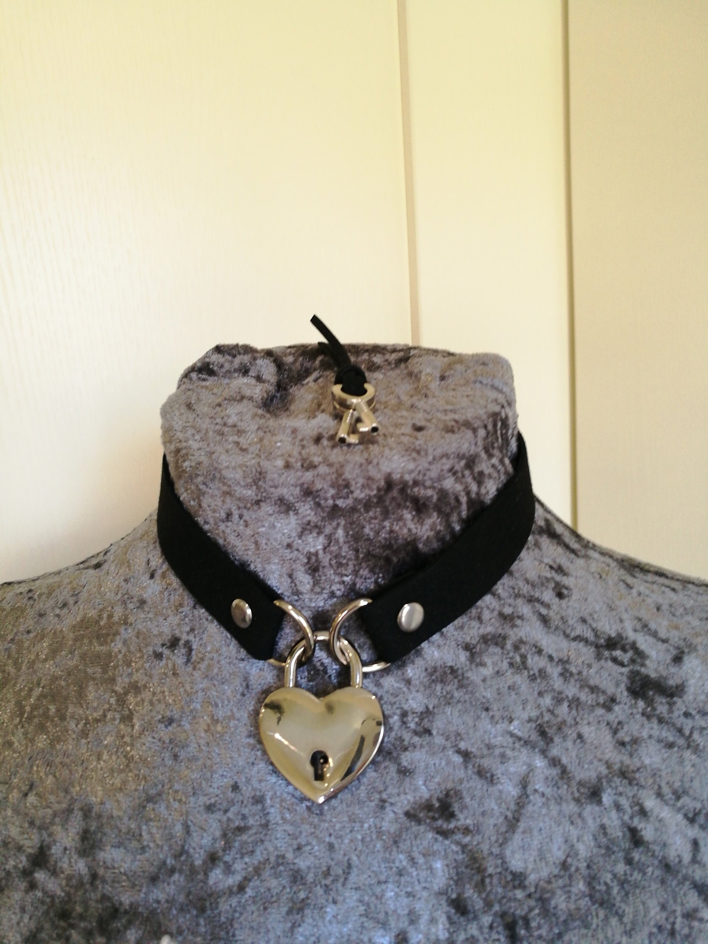 Black Locking Submissive Collar Lock Included Etsy