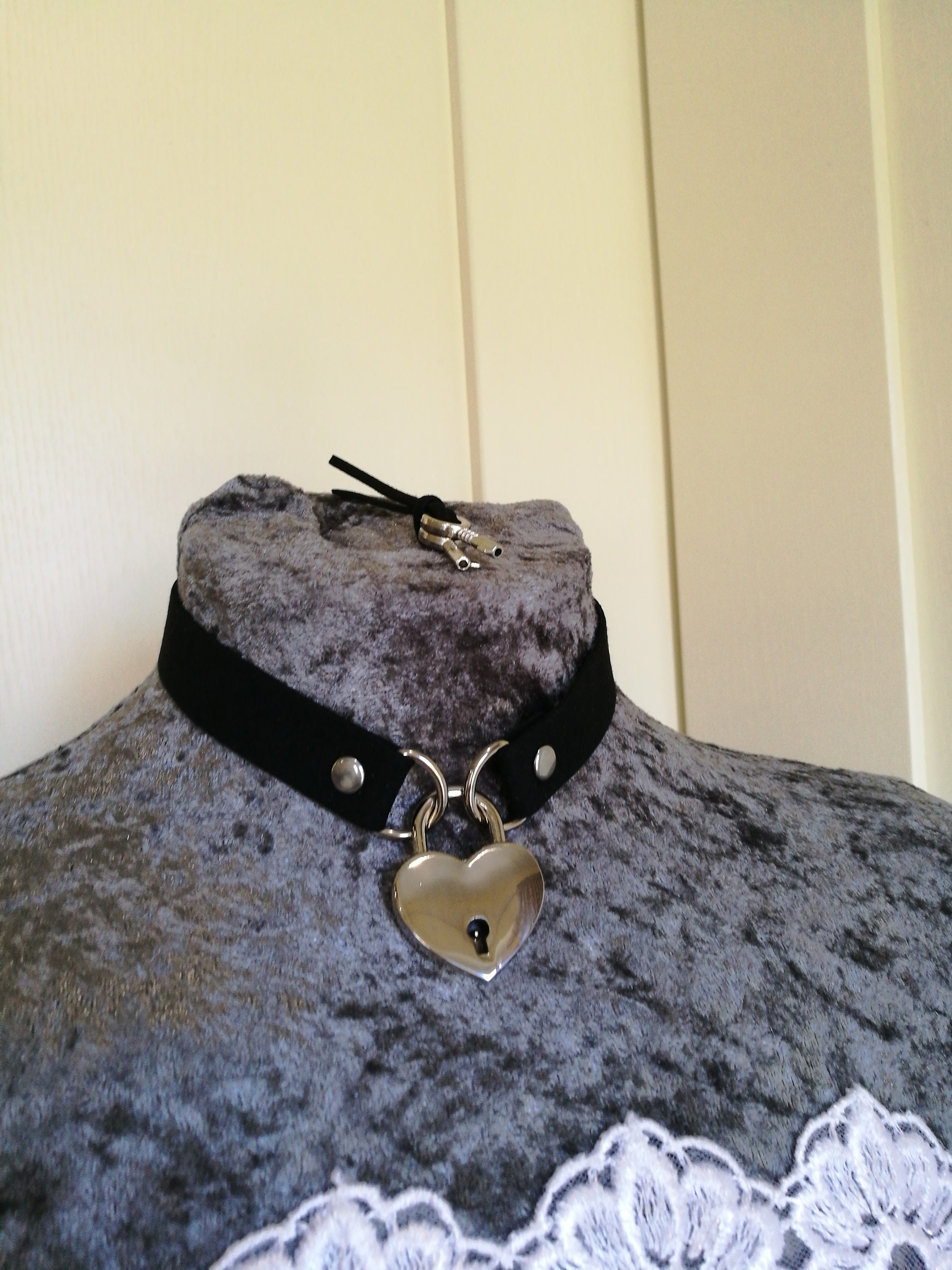 Black Locking Submissive Collar Lock Included Etsy