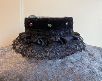 Stunning fetish collar, black velvet and lace choker with COLOURED diamantes and tied with ribbon and D rings