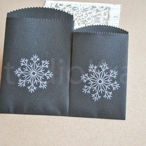 10 petits sacs en papier noir flocon de neige | sacs de cartes-cadeaux | sacs de confettis de fête | sacs de bonbons | sacs en papier faits à la main |sassants mini | paquets papier