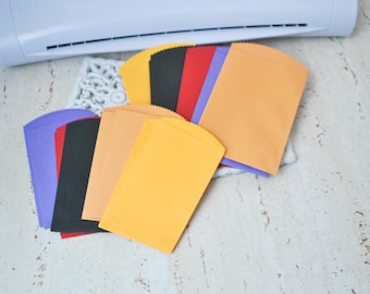 10 pequeñas bolsas de papel plano de colores simples / bolsas de tarjetas de regalo / bolsas de confeti / bolsas de caramelo / bolsas de papel hechas a mano / mini bolsas / paquetes de papel