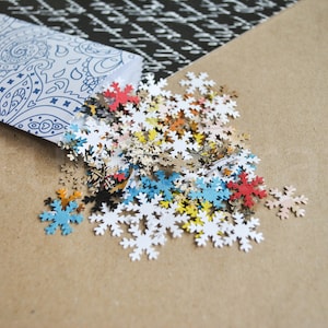 250 piccoli fiocchi di neve coriandoli di carta / minuscoli fiocchi di neve adolescenti / mini coriandoli / coriandoli di carta riciclata / coriandoli colorati / sacchetti di coriandoli