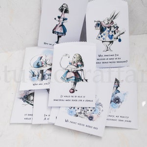 10 piccole buste di carta bianca semplice con i personaggi di Alice nel paese delle meraviglie / buste per carte regalo / buste per coriandoli da festa / mini pap