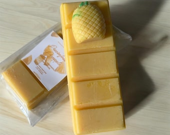Cera de soja derretida con piña y maracuyá: Barra de chocolate con aroma tropical