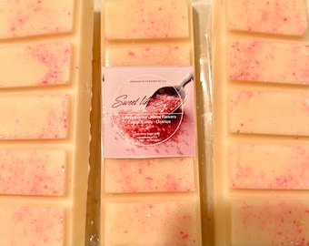 Cera de soja derretida con sabor a bayas dulces: aroma a regaliz y algodón de azúcar