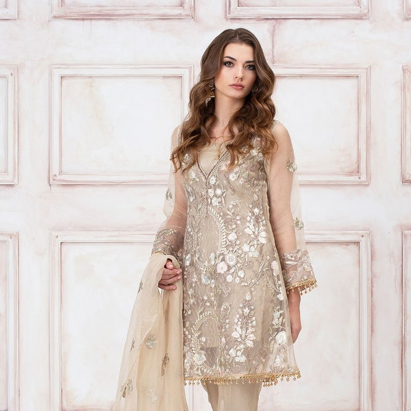 Raja - Pakistani Dress Clothes Fashion Woman Designer Party Casual Formal Luxury Pret Indian Pakistan Lengha Gharara Saree Shalwar Kameez
