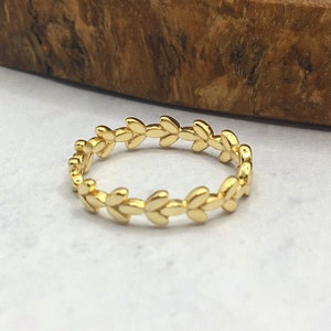 Gorgeous Gold plated 925 Sterling silver Stacking Ring, Leaf Ring, unique 925 ring, Adjustable ring, Delicate ring, promise ring